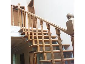 Готовые деревянные лестницы