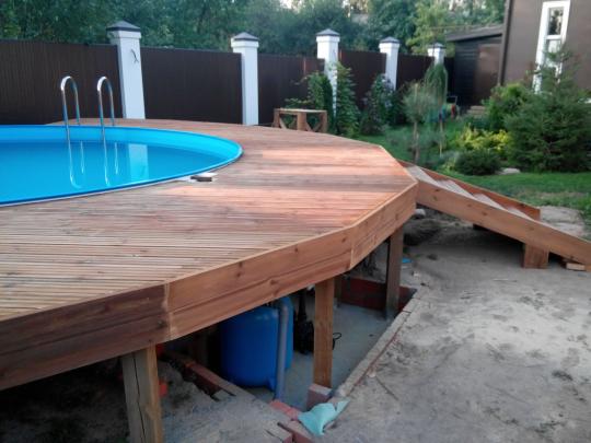 Фото 3 Импрегнированная древесина - идеальный компонент для строительства бассейнов на пригородных участках. Она не подвержена гниению